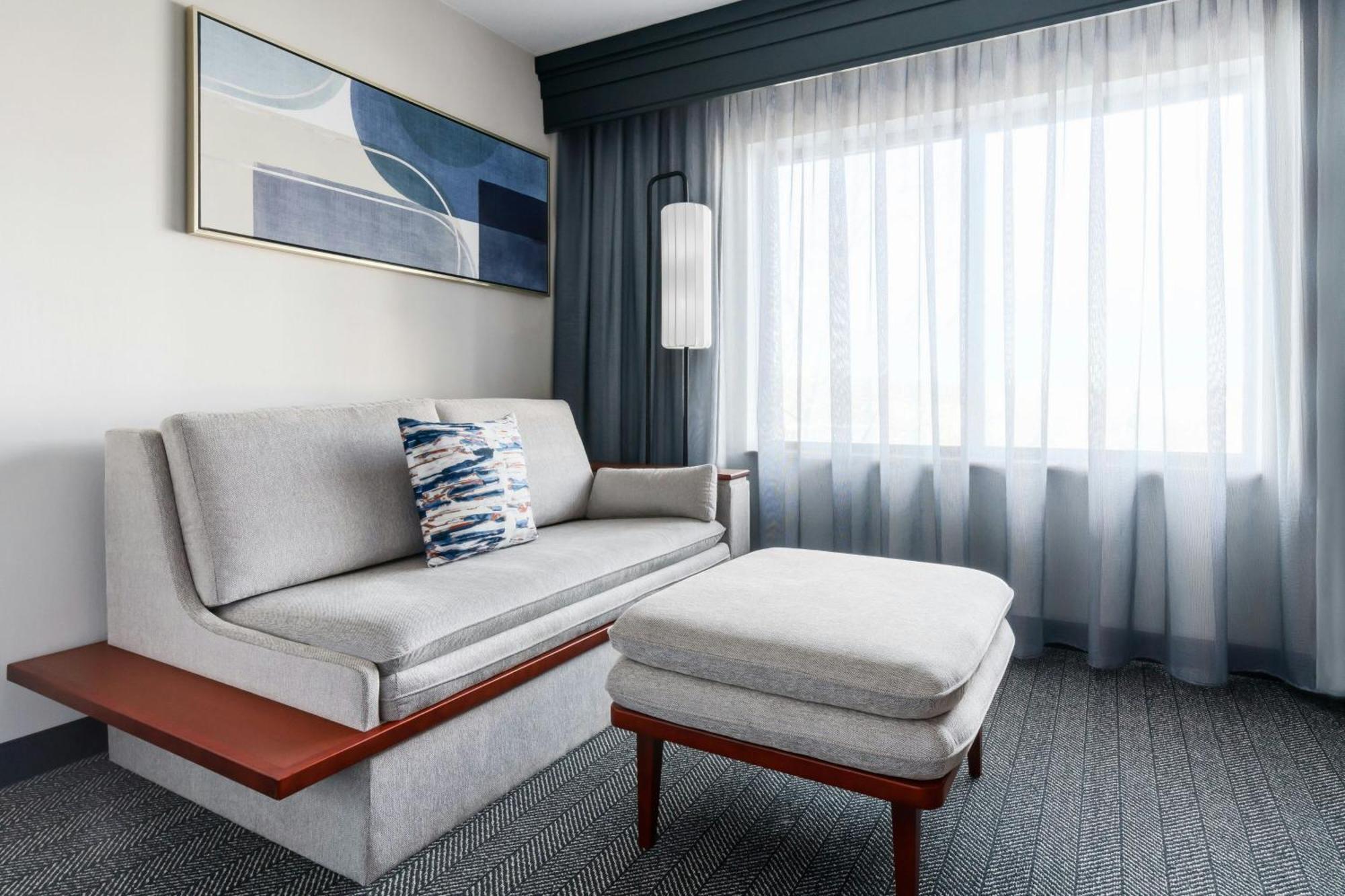 Отель Courtyard Hartford Фармингтон Экстерьер фото