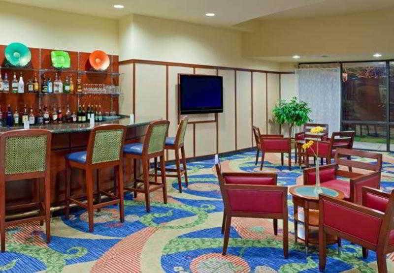 Отель Courtyard Hartford Фармингтон Экстерьер фото